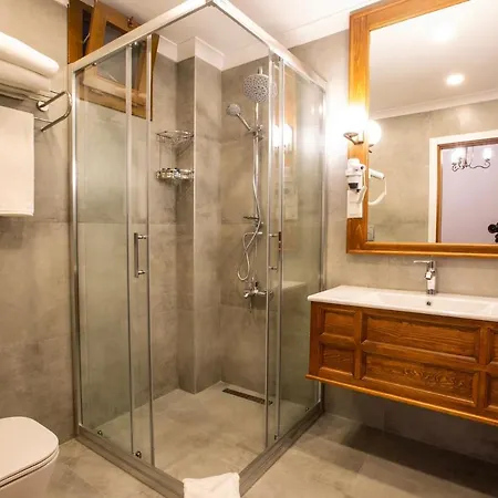 Zanike Hotel *